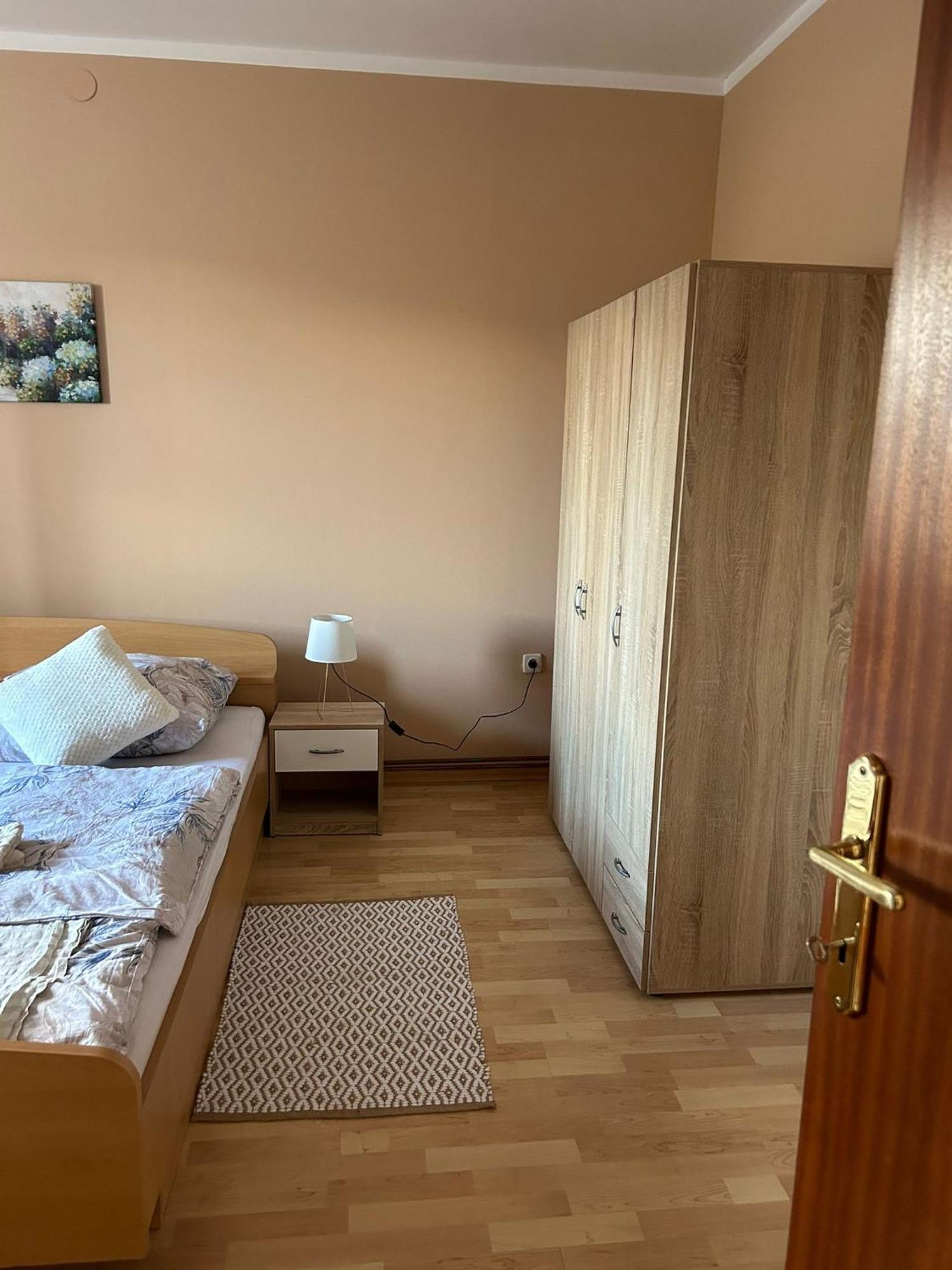 Domus Nostra Apartment Lovinac  ภายนอก รูปภาพ