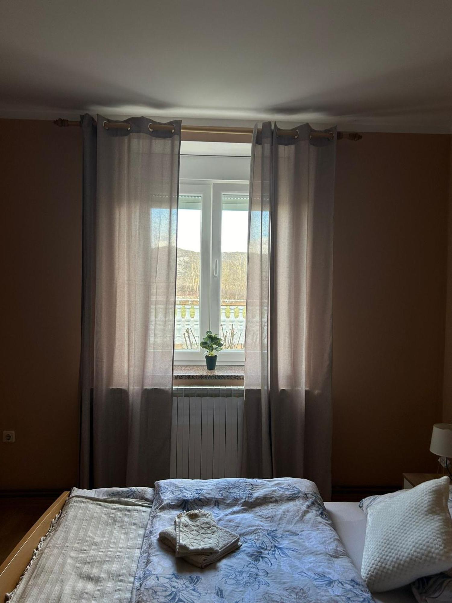 Domus Nostra Apartment Lovinac  ภายนอก รูปภาพ