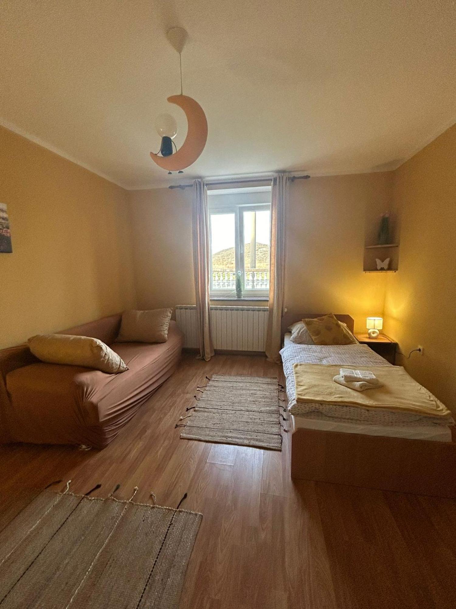 Domus Nostra Apartment Lovinac  ภายนอก รูปภาพ