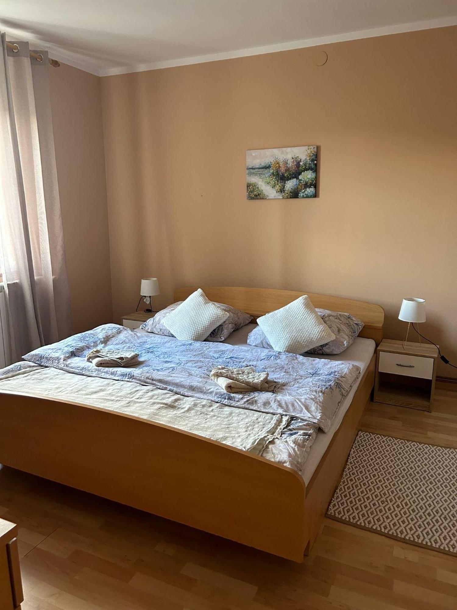 Domus Nostra Apartment Lovinac  ภายนอก รูปภาพ