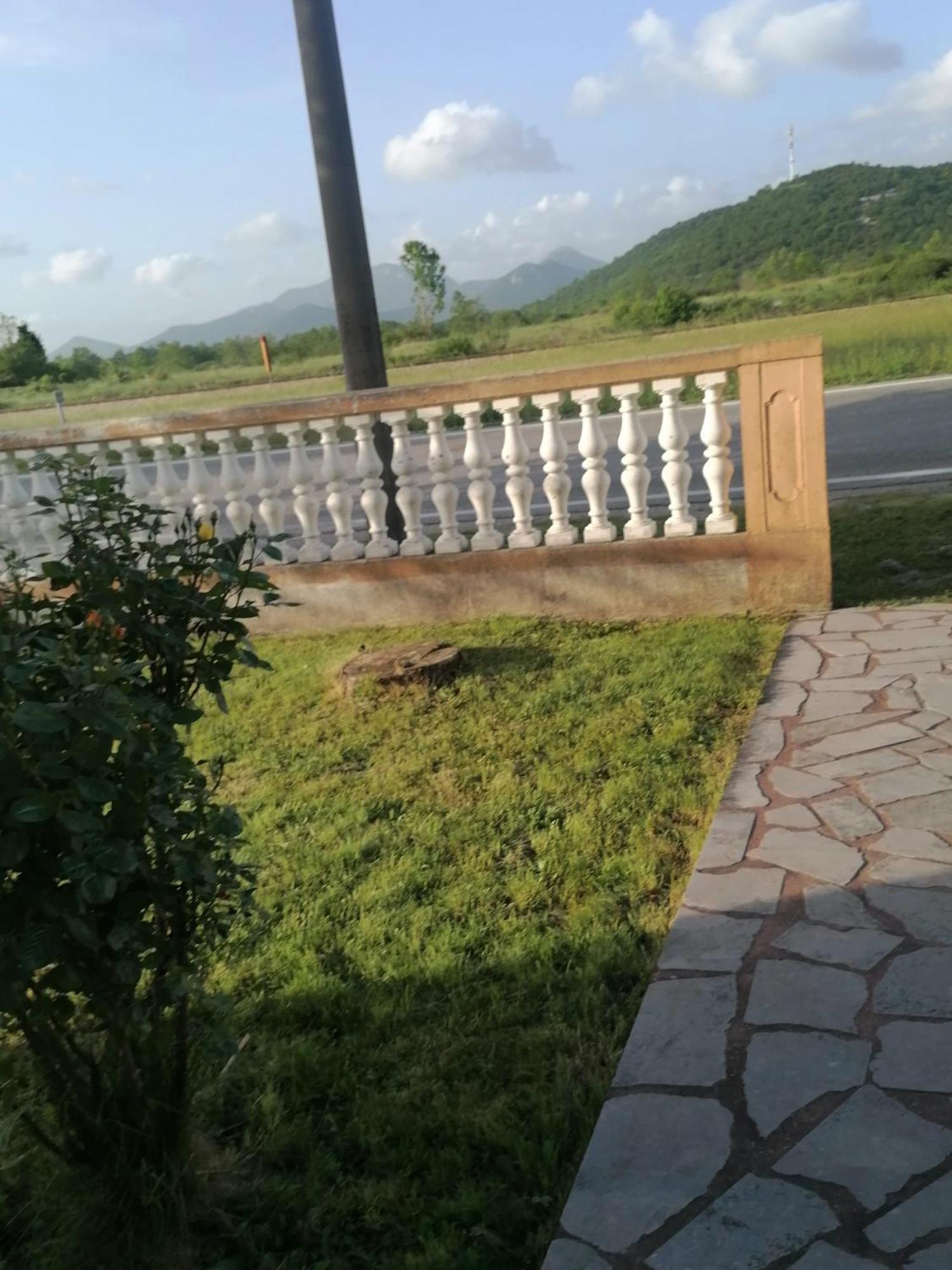 Domus Nostra Apartment Lovinac  ภายนอก รูปภาพ